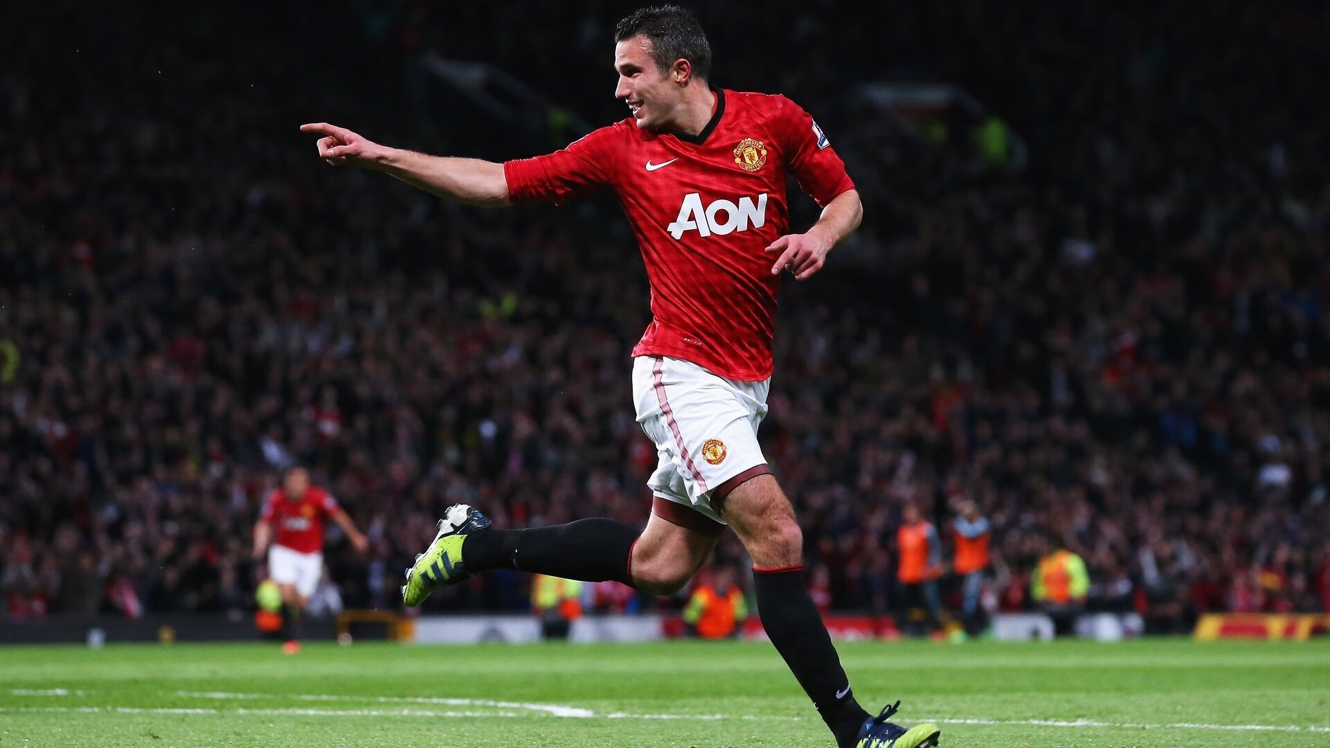 巴黎圣日耳曼阵中大将迪马利亚恢复出战,迪马利亚在巴黎踢什么位置